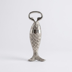 Décapsuleur artisanal en laiton massif en forme de coquille Saint-Jacques, thème côtier de luxe, doré, pour bar, décoration intérieure et fournitures hôtelières - Product Image 3