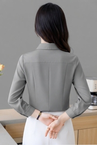 Camisa de Popelina Gris para Mujer, con Botones, Manga Larga, Cuello Clásico, Corte Regular, Diseño Sencillo, Logotipo Frontal, Elegante, para Oficina - Product Image 3