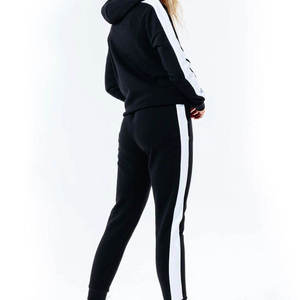 Chándal Deportivo Personalizado al por Mayor para Mujer, Diseño 2 en 1, Ropa de Entrenamiento Deportiva de Invierno, Secado Rápido, Transpirable, 100% Poliéster - Product Image 1