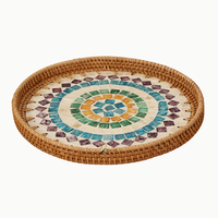 Plateau de service rond en rotin et bois avec incrustation géométrique en nacre, fait main, pour servir des aliments, décorer et offrir en cadeau