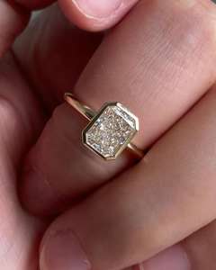 Bague de fiançailles classique en or jaune 18 carats avec diamant taille émeraude de 1 carat, clarté VS1, couleur F, certifié IGI, bijoux en diamant - Product Image 3