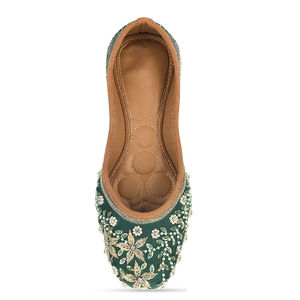 Premium Bridal <b>Khussa</b> Handmade Beaded Leather Jutti for Women Wedding Party Ethnic Footwear Supplier - Product Image 4
