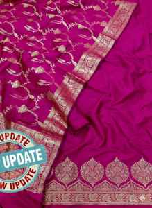 Traje de seda semikatan Banarasi tejido a mano con borde dorado y diseño tradicional Buta para mujer, ideal para fiestas, protección solar y secado rápido. - Product Image 4