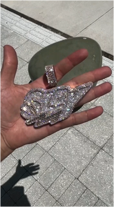 Colgante de Letra Personalizado con Incrustaciones de Diamantes, Oro de 10K o Plata 925, Diamantes Moissanite VVS VS de Corte Redondo, Joyería Unisex Estilo Hip Hop - Product Image 3