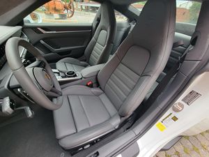 รถมือสอง Porsche 911 Turbo S Coupe ปี 2022 พร้อมส่งทั่วโลก - Product Image 5