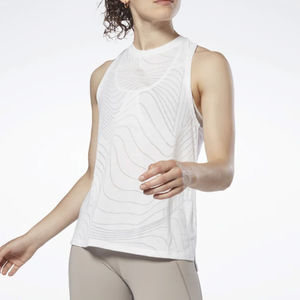 Camiseta deportiva personalizada para yoga, top sin mangas para mujer, para entrenamiento en el gimnasio, de alta calidad, con impresión de logotipo personalizado, ligera. - Product Image 2