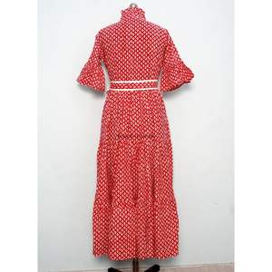Robe longue trapèze vintage faite à la main, style estival léger et fluide, idéale pour les vacances, les promenades sur la plage, les soirées décontractées, les escapades, élégante pour femme - Product Image 6