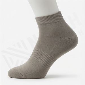 Chaussettes de sport en coton antidérapantes pour femmes, couleur personnalisée, respirantes, performance athlétique, entraînement en salle de sport, fitness, confort, douces, équipement de sport - Product Image 3