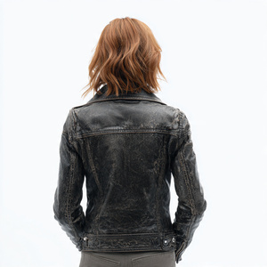 แจ็คเก็ตหนังคุณภาพพรีเมียม ดีไซน์หรูหราและเท่ห์สำหรับผู้หญิง - Product Image 6