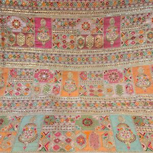 Tissu de haute qualité à motifs codés pour la mode féminine, les tenues de soirée et la collection textile de boutique - Product Image 1