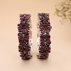 Brazaletes de Mujer con Bisel de Latón Vintage, Bañados en Plata Antigua, con Gema Roja, Joyería Étnica de Moda, Regalo - Product Image 5