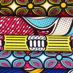 Tissu Popeline Premium Tissé Imprimé Khanga Africain, Vibrant, Traditionnel, 100% Coton Uni, Léger, Écologique et Respirant - Product Image 1
