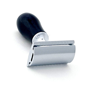 Maquinilla de Afeitar de Seguridad Goodfellas Smile de Acero Inoxidable de Alta Calidad con Doble Filo, Mecanizada por CNC con Precisión Extrema - Product Image 2