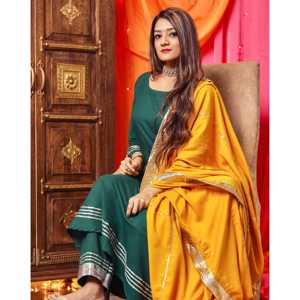 Costume de travail en satin vert chaud avec dupatta jaune, taille XS - Product Image 5