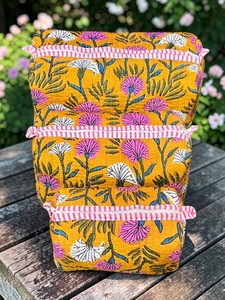 Ensemble de 3 trousses de toilette élégantes en coton faites à la main, pochettes à motifs imprimés, organiseur de maquillage de voyage pour usage quotidien - Product Image 4
