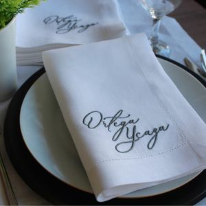 AksharaFAB AF102 Serviette en tissu personnalisée brodée Design géométrique Serviettes de table en coton ourlet pour la maison Hôtel Cadeaux de mariage - Product Image 1