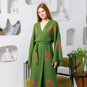 Elegante pareo oversize de playa con ojo turco, el más vendido, bordado a mano, manga larga, corte holgado y evasé - Product Image 1