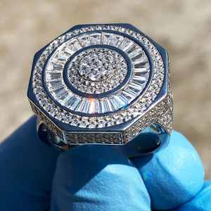 Anillo Geométrico de Lujo con Incrustaciones de Moissanita, Acabado en Plata Sólida, Joyería Hip Hop para un Accesorio de Moda Unisex Atrevido - Product Image 3