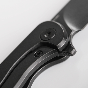 Couteaux de poche pliants entièrement noirs avec lame à pointe tombante, manche courbé lisse, languette de déverrouillage et trou pour cordon, pour usage quotidien et extérieur - Product Image 2