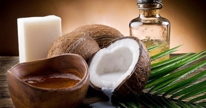 HUILE DE COCO BIOLOGIQUE POUR LA PEAU ET LES CHEVEUX INGRÉDIENT COSMÉTIQUE NATUREL ORIGINE VIETNAM - Product Image 4