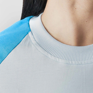 เสื้อยืดคอกลมแขนราแกลนทรงหลวมสำหรับผู้ชาย ผลิตตามสั่ง OEM ผ้าฝ้าย 100% พิมพ์ลายสกรีน เนื้อผ้าเจอร์ซีย์น้ำหนักเบา - Product Image 4