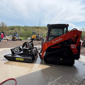 Chargeuse compacte agricole sur chenilles SVL65-2 2021 de qualité supérieure avec transmission automatique et pompe moteur - Product Image 5