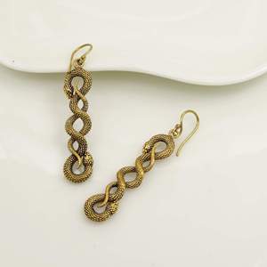 Boucles d'oreilles pendantes vintage en forme de serpent, plaqué or antique, laiton, bijoux fantaisie pour femme, motif animal - Product Image 1