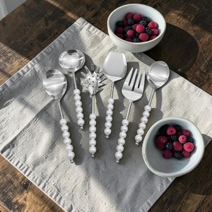 UNICORN HANDICRAFTS Ensemble d'ustensiles de service en acier inoxydable de qualité supérieure avec des poignées élégantes en perles, vaisselle de luxe pour les mariages - Product Image 5