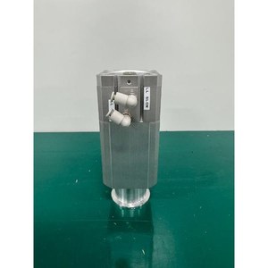 Vanne à soufflet haute pression SMC XLD-40K, utilisée comme pièce détachée pour équipement semi-conducteur d'occasion - Product Image 3
