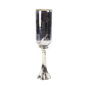 Fabricant d'exportation de porte-bougies décoratifs en métal faits à la main pour les acheteurs B2B internationaux – Porte-bougie argenté avec effet mercure - Product Image 3