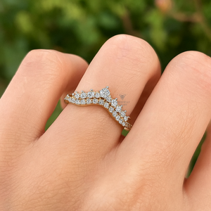 Tiara para mujer inspirada en la naturaleza, con diamantes de corte redondo, banda floral para boda, forma de chevron, anillo de media eternidad de oro macizo de 14 quilates con diamantes. - Product Image 5