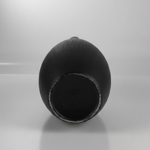 Florero Moderno Negro Mate Texturizado con Diseño de Rejilla y Cuello Delgado para una Decoración Contemporánea y Elegante del Hogar - Product Image 5