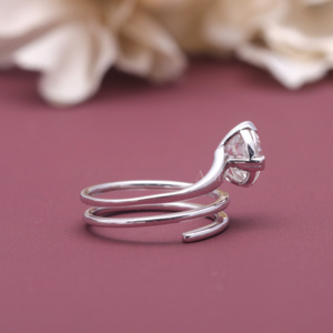 Bague en argent sterling 925 massif avec diamant rond cultivé en laboratoire certifié IGI, style spirale, solitaire moderne pour fiançailles - Product Image 4