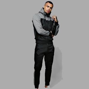 Conjunto Deportivo para Hombre con Capucha, Color Negro, Cierre Completo, Sudadera y Pantalones de Poliéster y Algodón, Corte Regular, para Otoño - Product Image 3