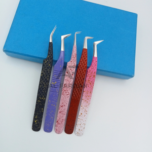 Pinzas Profesionales Duraderas de Acero Inoxidable AL FARDAN para Extensiones de Pestañas de Volumen Ruso, Punta Suave, Tamaño Personalizable - Product Image 1