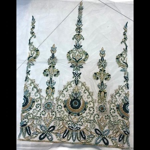 Único tejido bordado a mano con cristales y piedra incrustada - Product Image 3