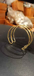 Brazalete de Latón Hecho a Mano con Diseño Regal Radiance que Ofrece Comodidad Ajustable y un Estilo de Lujo Duradero - Product Image 4