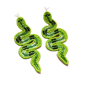 Pendientes Clásicos de Moda Hechos a Mano de Algodón Ligero con Diseño de Mariposa, Bordados con Cuentas de Semillas y Cristales, Accesorios de Moda - Product Image 4