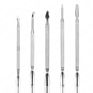 Outil professionnel en acier inoxydable à double extrémité pour nettoyer et racler les cuticules des ongles, pour la manucure, la pédicure, le nail art et les soins en salon - Product Image 2