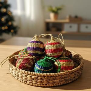 Ornement suspendu artisanal en herbe de mer pour sapin de Noël, décoration rustique naturelle en osier pour les fêtes, prix de gros Vietnam - Product Image 3