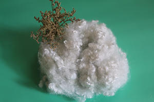 Fibra de Poliéster Blanca 15D HC de Alta Calidad, Retardante de Llama, Hueca, Conjugada, Reciclable, Material de Relleno - Product Image 2