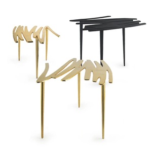 Table basse moderne en laiton, design minimaliste, structure en métal, meuble décoratif pour salon, finition or et noir - Product Image 1