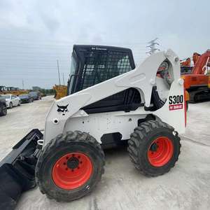 Chargeuse compacte sur pneus BOBCAT S300, petite, 4x4, en bon état de fonctionnement, type chargeuses compactes sur pneus - Product Image 6