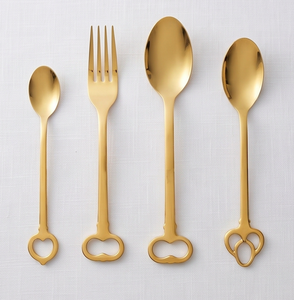 Ensemble de couverts dorés de haute qualité, élégants, en acier inoxydable, accessoires de cuisine et de salle à manger haut de gamme, pour une utilisation sur la table. - Product Image 1