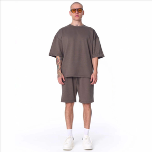 Ensemble t-shirt et short en coton pour homme, de bonne qualité, col rond, couleur unie, vêtements décontractés d'été, tissu respirant en maille - Product Image 2