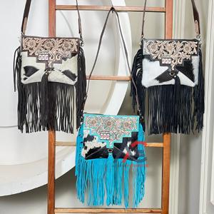 Bolso Bandolera de Cuero con Flecos y Diseño Floral, Hecho a Mano con Cuero Genuino de Vaca, Diseño Personalizado para Mujer - Product Image 1