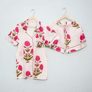 ชุดนอนผ้าฝ้ายหรูหราสำหรับผู้หญิง สไตล์โรแมนติก ใส่ได้ทุกฤดูใบไม้ผลิ ฤดูร้อน ฤดูใบไม้ร่วง ระบายอากาศได้ดี แห้งเร็ว เบาสบาย คอวี แขนสั้น เอวสูง - Product Image 5