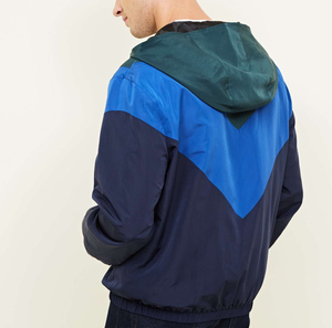 เสื้อแจ็คเก็ตกันลมบุตาข่ายแบบกำหนดเองสำหรับผู้ชาย ระบายอากาศได้ดี สีสันตัดกัน แห้งเร็ว น้ำหนักเบา ไนลอนกันลม พิมพ์ลาย มีไซส์พลัส - Product Image 1