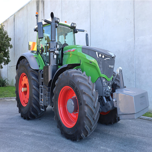 Tracteur Fendt 20 CV pour l'agriculture professionnelle, moteur robuste, hydraulique avancé, excellente traction, construction durable - Product Image 2