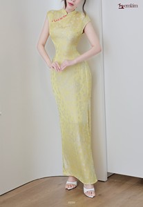 Wholesale Women's Modern Floral Brocade Cheongsam Maxi Dress with Side Slit ET3230 - Product Image 5